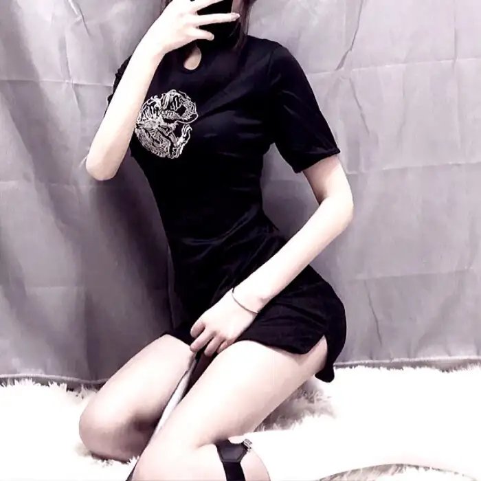 在此一群